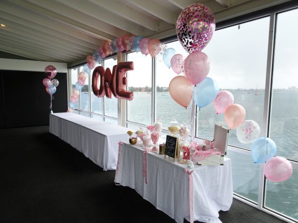 String of Pearls balloon garland – Party Werks Geelong