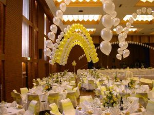 String of pearls balloon arch - Party Werks Geelong